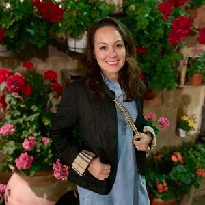 Meet your Posher, Cattleya